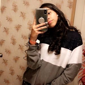 Meet your Posher, Violeta